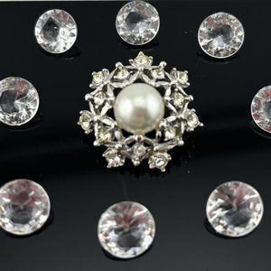 1960' Sarah Coventry Snowflake Brooch